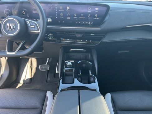 Used 2025 Buick Envision Sport Touring image 9