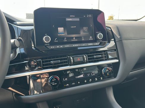 New 2025 Nissan Pathfinder SV w/ Black Appearance Package image 22