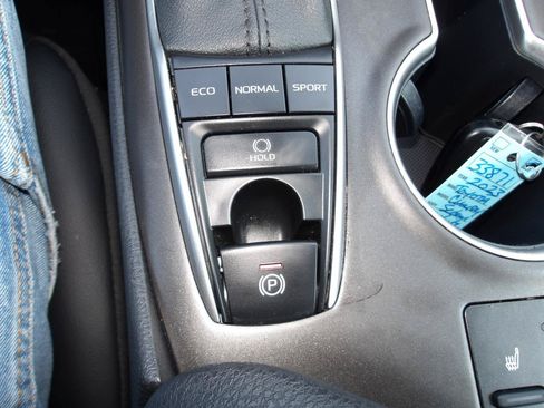 Used 2023 Toyota Camry XLE w/ Cold Weather Package FWD image 18