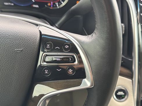 Used 2020 Cadillac Escalade Premium Luxury AWD/4WD image 9