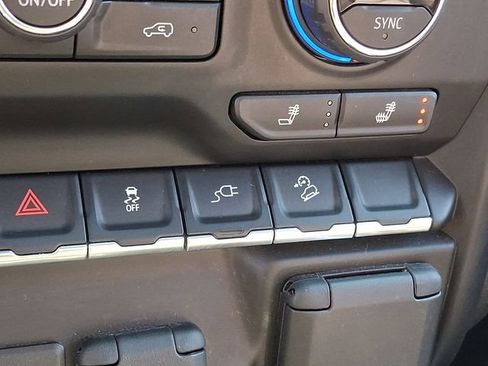 Certified 2021 Chevrolet Silverado 1500 LT Trail Boss w/ Convenience Package II image 28