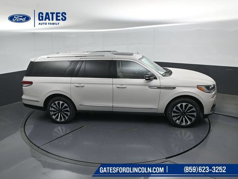 Used 2024 Lincoln Navigator L Reserve AWD/4WD image 53