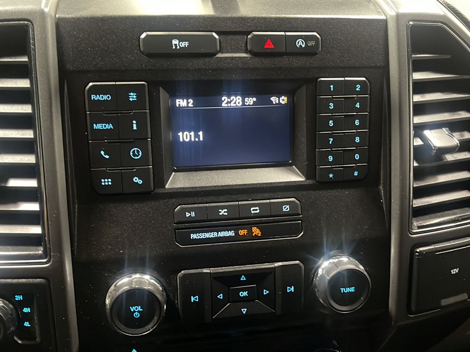 Used 2018 Ford F150 XLT AWD/4WD image 8