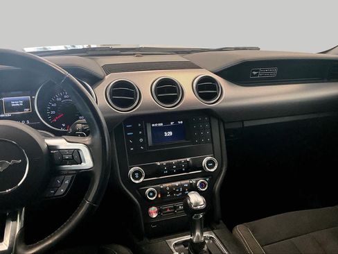Used 2020 Ford Mustang GT RWD image 5