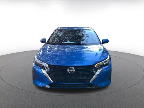 Used 2025 Nissan Sentra SV image 2