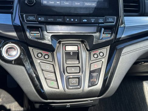 Used 2023 Honda Odyssey Elite image 22