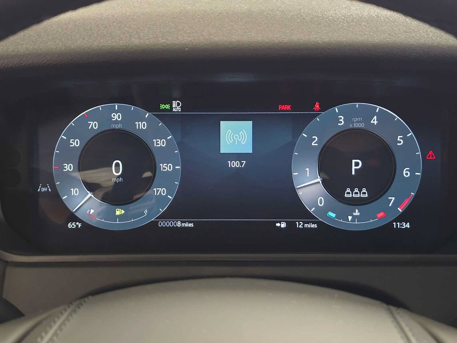 New 2026 Land Rover Range Rover Velar S AWD/4WD image 25