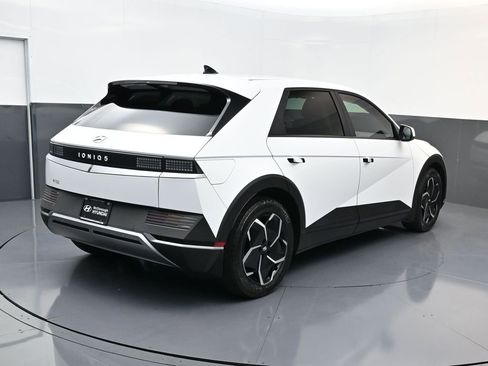 Certified 2023 Hyundai Ioniq 5 SEL image 4