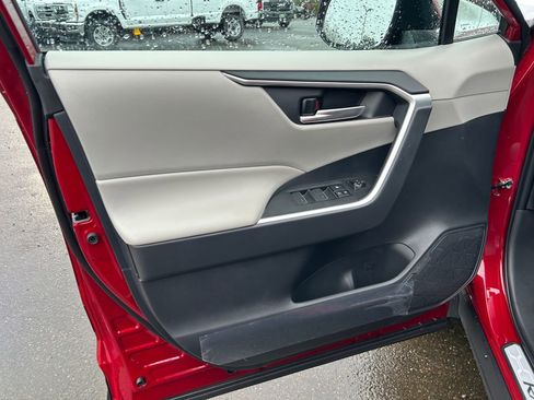 New 2025 Toyota RAV4 XLE image 22