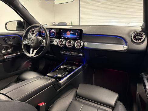 Used 2022 Mercedes-Benz GLB 250 image 30