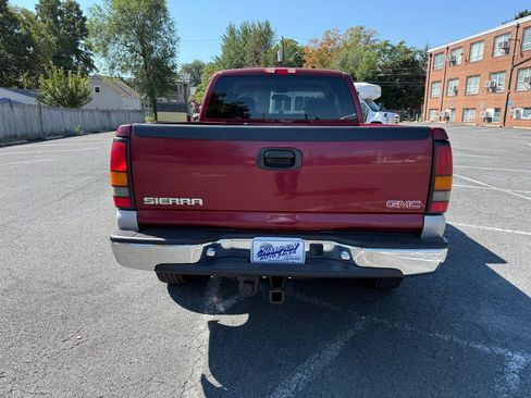 Used 2005 GMC Sierra 1500 SLE w/ Safe And Sound Package AWD/4WD image 4