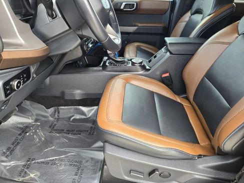 Used 2023 Ford Bronco Outer Banks AWD/4WD image 13