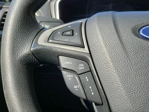 Used 2019 Ford Fusion SE image 19