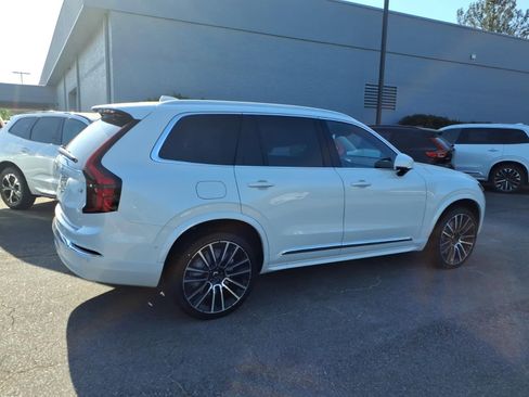 New 2026 Volvo XC90 B6 Plus w/ Protection Package Premier AWD/4WD image 8