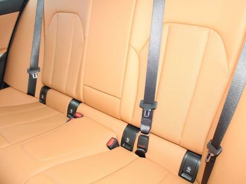 New 2026 BMW 330i Sedan w/ Premium Package image 23