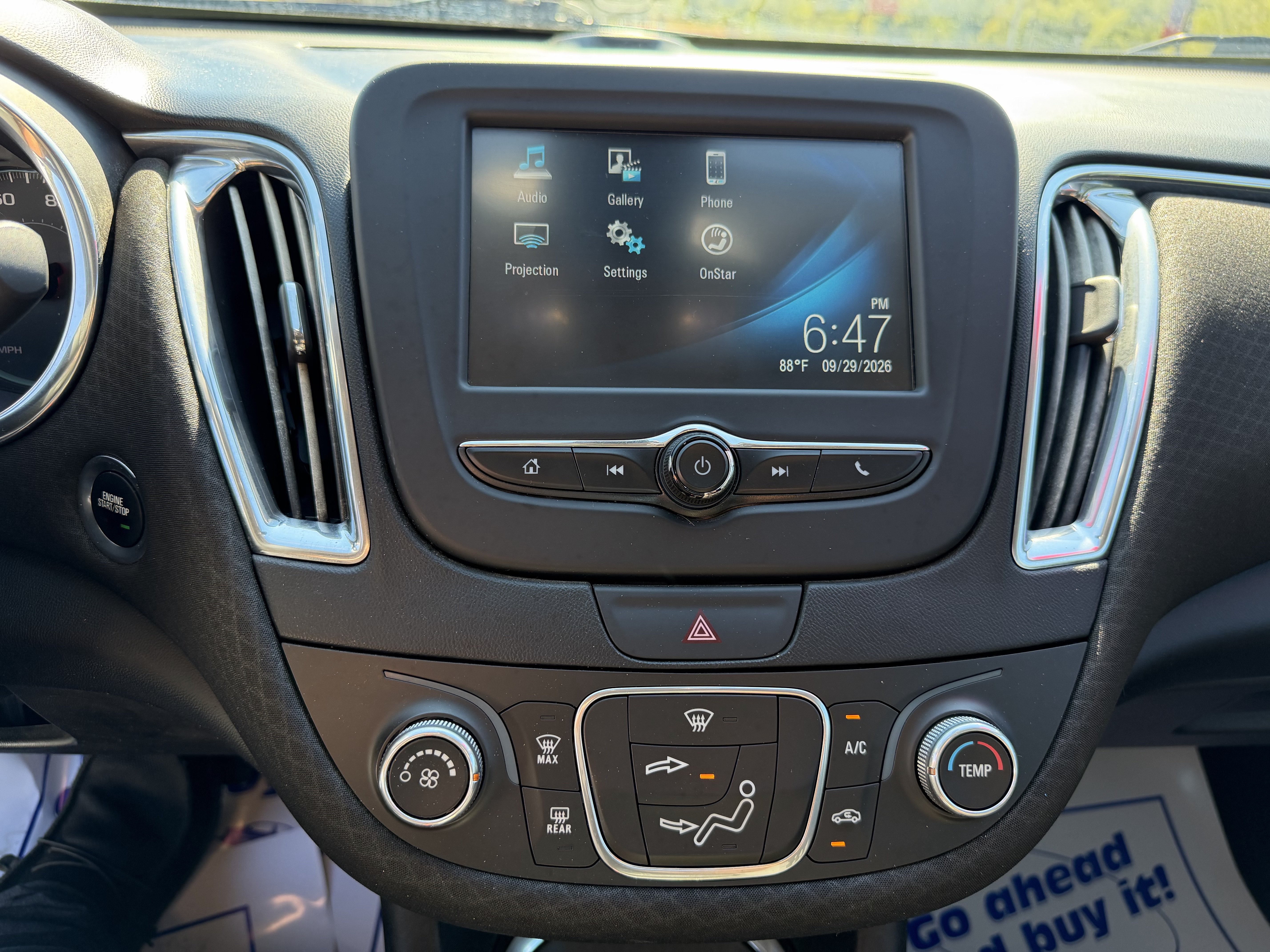 Used 2018 Chevrolet Malibu LT FWD image 15