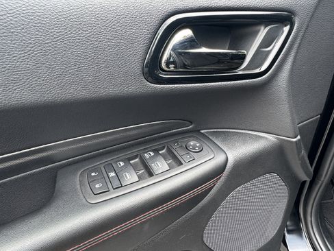 Used 2025 Dodge Durango GT AWD/4WD image 12