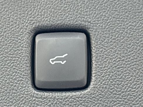 Used 2025 Ford Escape ST-Line Elite image 23