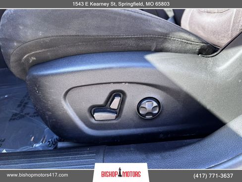 Used 2015 Chrysler 200 Limited w/ Convenience Group FWD image 19