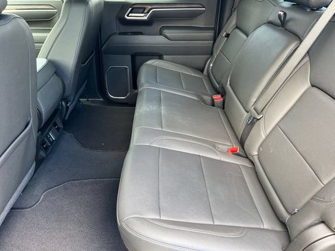 Used 2025 GMC Sierra 1500 SLT RWD image 15