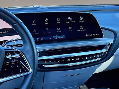 Certified 2024 Cadillac Lyriq Luxury AWD/4WD image 6