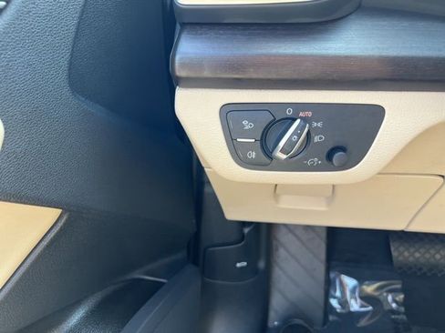 Used 2022 Audi Q5 2.0T Premium image 18
