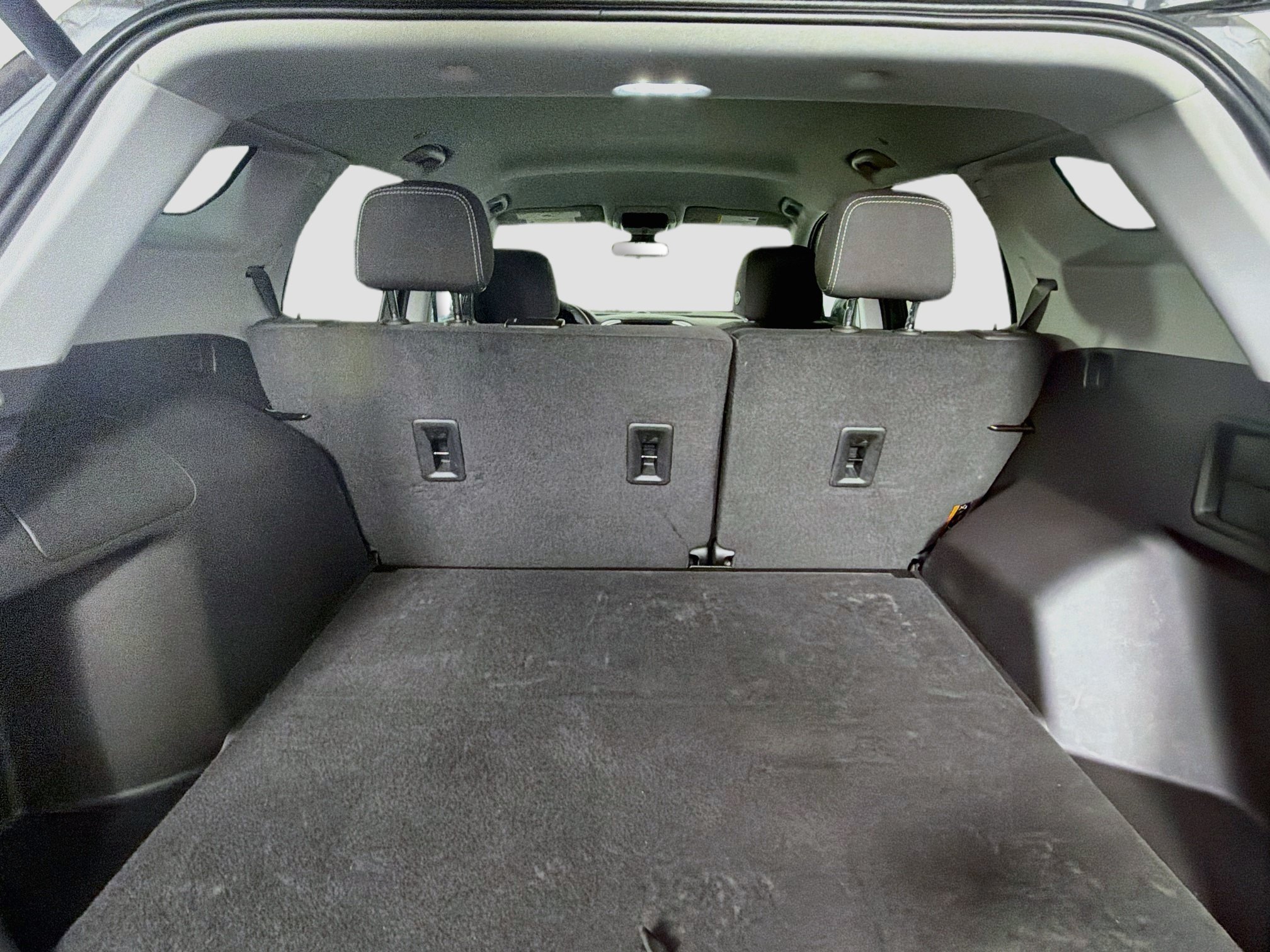 Used 2024 GMC Terrain SLE w/ Driver Convenience Package FWD image 27