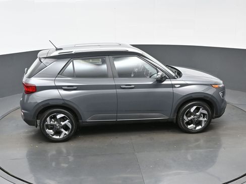 Certified 2025 Hyundai Venue Limited image 38