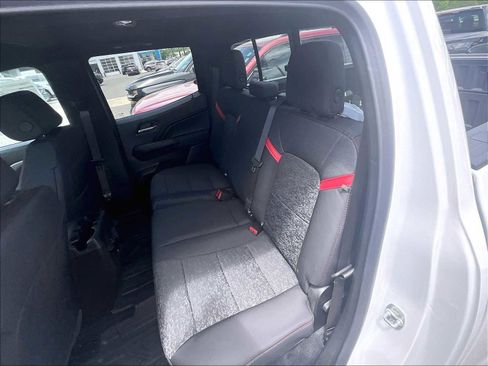 New 2025 Chevrolet Colorado Z71 image 15