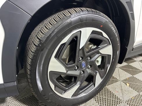 Certified 2025 Subaru Crosstrek 2.5i Limited w/ Crosstrek Mirror Package image 4