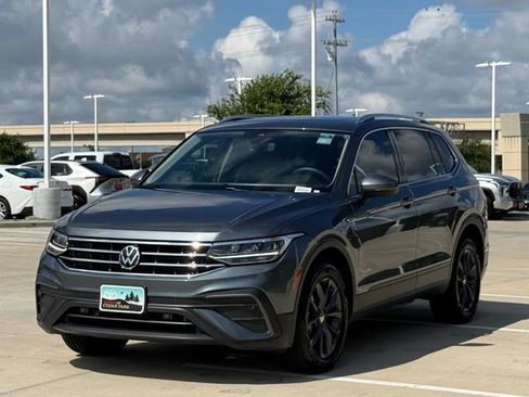 Used 2024 Volkswagen Tiguan SE FWD image 7