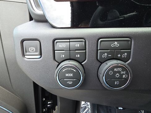 New 2026 Chevrolet Silverado 1500 LT Trail Boss w/ Convenience Package II AWD/4WD image 21