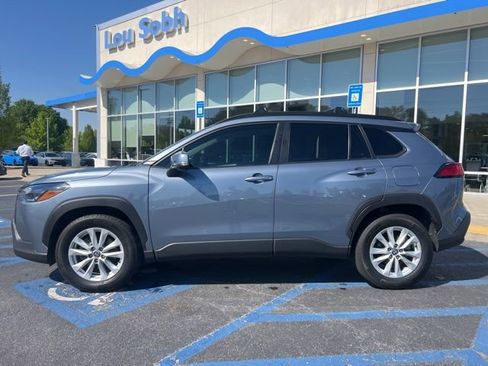 Used 2022 Toyota Corolla Cross LE image 10