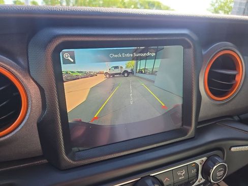 Used 2023 Jeep Gladiator Mojave w/ Cold Weather Group AWD/4WD image 63