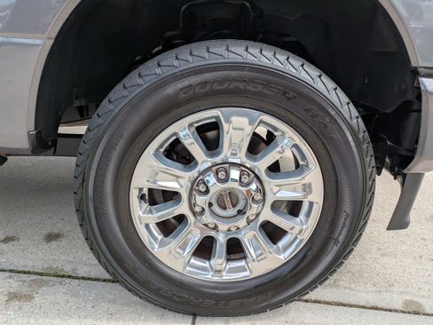 Used 2021 Ford F350 Limited w/ FX4 Off-Road Package AWD/4WD image 11