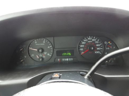 Used 2005 Ford F250 XLT image 17