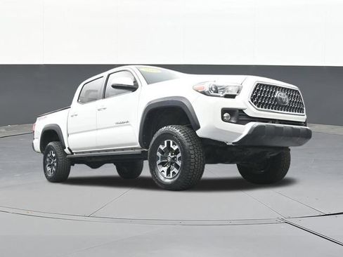 Used 2018 Toyota Tacoma TRD Off-Road AWD/4WD image 53