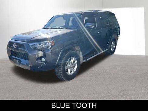 Used 2017 Toyota 4Runner SR5 Premium AWD/4WD image 2