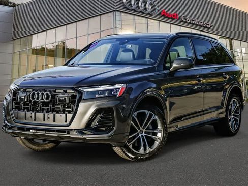 Used 2026 Audi Q7 2.0T Premium w/ Convenience Plus Package AWD/4WD image 1