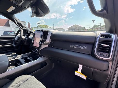 New 2026 RAM 2500 Big Horn AWD/4WD image 17