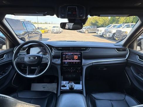 Used 2024 Jeep Grand Cherokee Limited 4xe AWD/4WD image 17