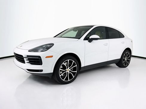 Certified 2021 Porsche Cayenne S AWD/4WD image 1