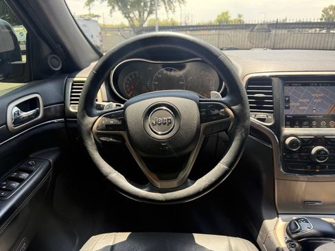 Used 2014 Jeep Grand Cherokee Limited AWD/4WD image 6