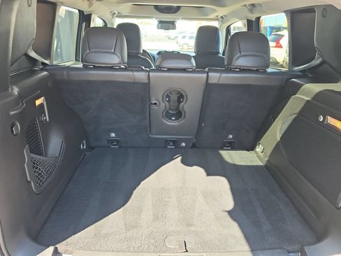 Used 2017 Jeep Renegade Trailhawk w/ Premium Trailhawk Package AWD/4WD image 19