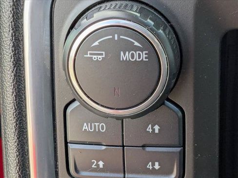 Used 2021 Chevrolet Silverado 1500 LT Trail Boss w/ Convenience Package II AWD/4WD image 15