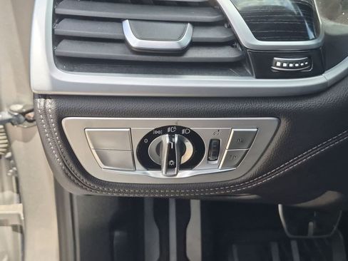 Used 2022 BMW 740i w/ M Sport Package RWD image 18