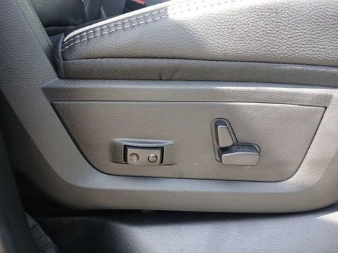 New 2026 RAM 3500 Limited AWD/4WD image 39