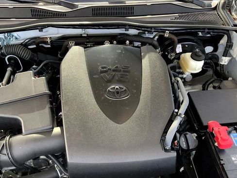 Used 2023 Toyota Tacoma SR5 w/ Technology Package image 30