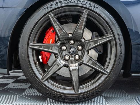 Used 2021 Ford Mustang Shelby GT500 w/ Carbon Fiber Track Pack RWD image 28