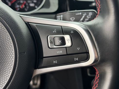 Used 2019 Volkswagen GTI SE FWD image 22